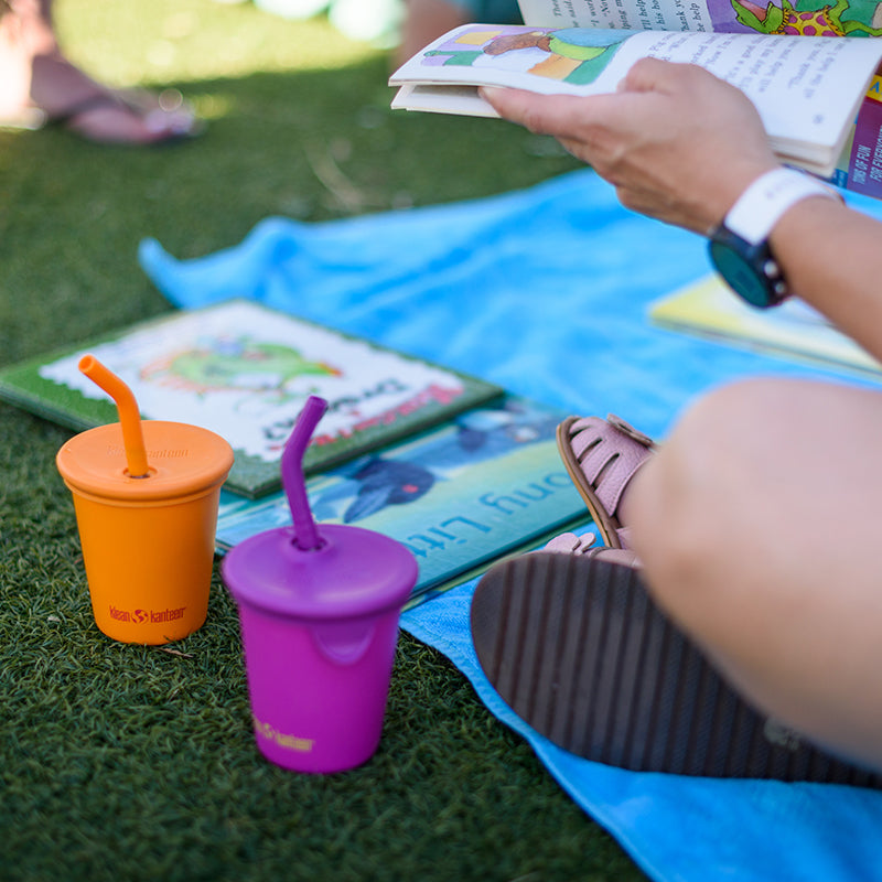 kid-s-sippy-cup-and-wide-water-bottle-set-e5 10oz_kids_cups_straw_reading_blanket_square.jpg