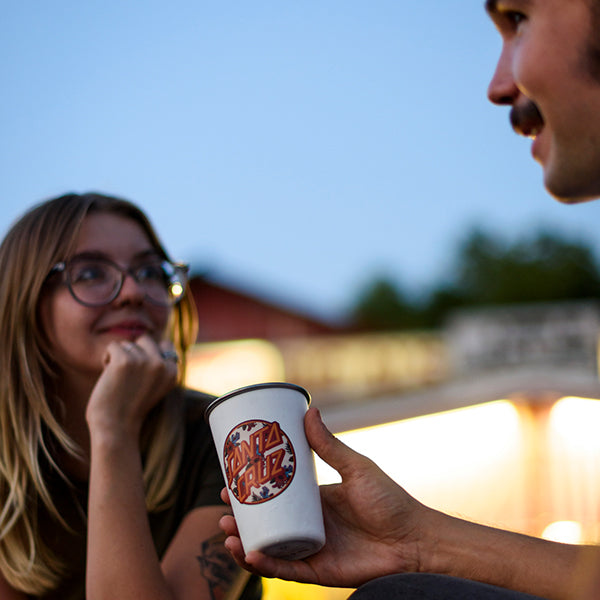 16oz-pint-cup-santa-cruz-c2 16oz_pints_santa_cruz_vacationdot_couple_square.jpg