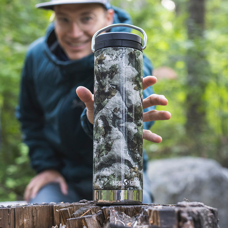 20oz-tkwide-with-cafe-cap-mossy-oak-p4 20oz_bottle_twist_mossyoak_terragila_closeup_square.jpg