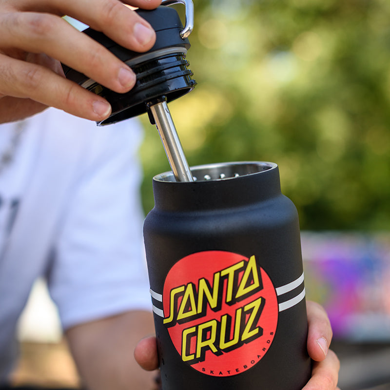 32oz-tkwide-with-twist-cap-santa-cruz-g7 32oz_tkwide_twist_water_bottle_santacruz_dot_lidoff_square.jpg