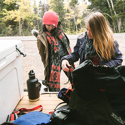 64oz-classic-with-loop-cap-g2 64oz_insulated_classic_backpackers_tailgate_square.jpg