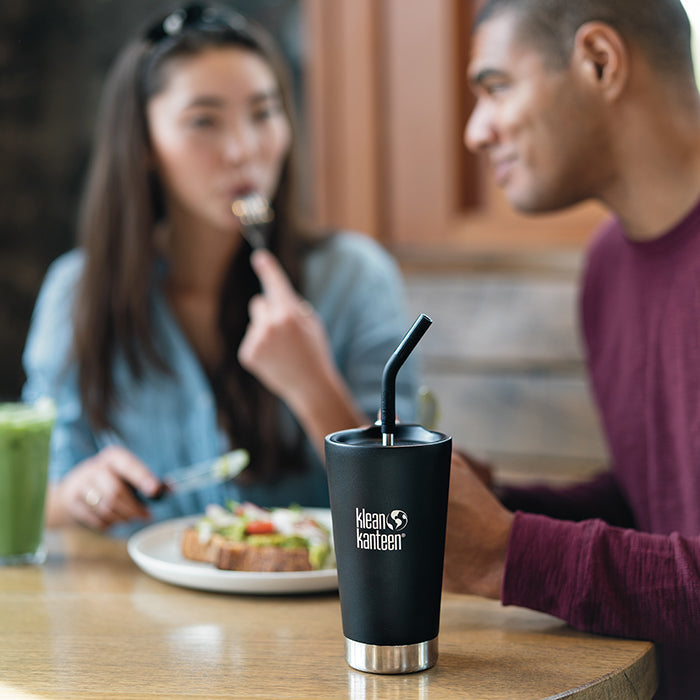 straw-2-pack-black-sale-e3 coffee-tumbler-metal_straw_lifestyle.jpg
