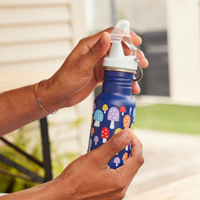 12oz-kid-s-classic-sippy-s5 kid_sippy_12oz_closeup_dustcover_square.jpg
