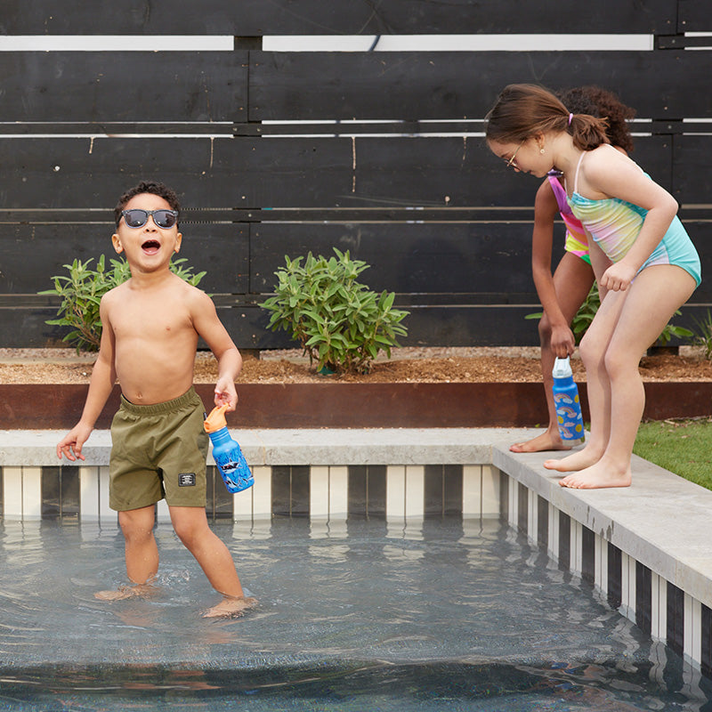 12oz-kid-s-classic-with-flip-seal-sport-cap-v5 kid_sport_flip_seal_12oz_boy_pool_square.jpg