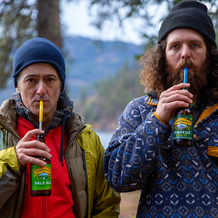 straw-4-pack-a7 recycled_steel_straws_beers_dudes_lifestyle.jpg