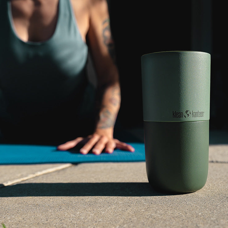 smoothie-set-q9 smoothie_kit_rise_tumbler_seaspray_closeup.jpg