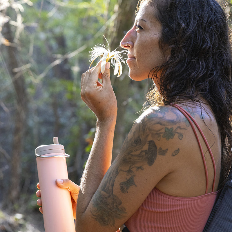 20oz-tkwide-made-to-do-more-bundle-y1 tkwide_20oz_insulated_bottle_twist_woman_flower_costarica_square.jpg