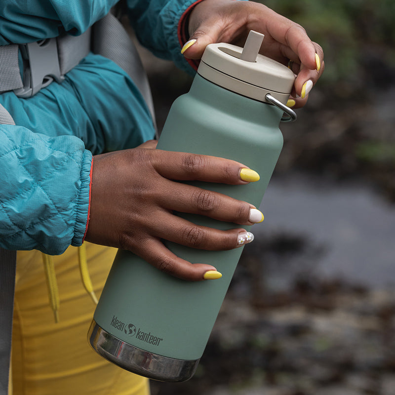 32oz-tkwide-made-to-do-more-bundle-a9 tkwide_32oz_insulated_bottle_twist_closeup_seapsray_hand_square.jpg