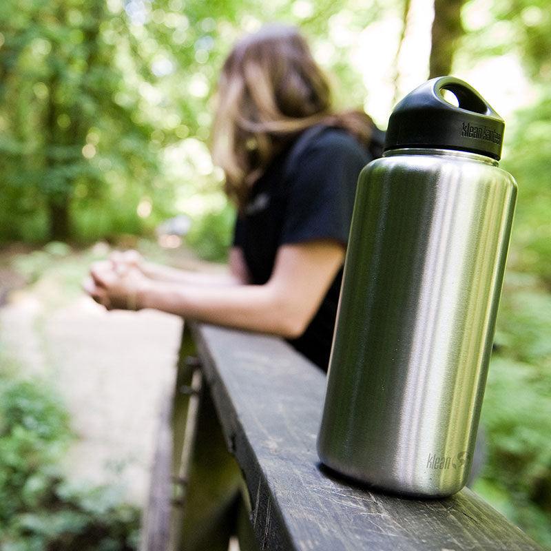 40oz-wide-with-loop-cap-v5 wide_40oz_bottle_bridge_closeup_square.jpg